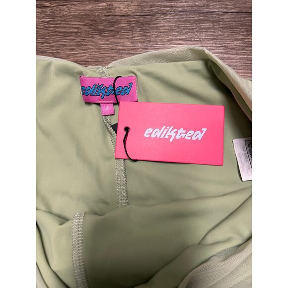 NWT Edikted Sage Green Asymmetric Lace Mesh Ruffle Mini Skort Y2K Coquette Small - Picture 4 of 11